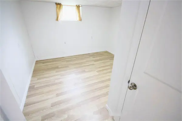 112 Leland ST #Bsmt Room, Hamilton, ON L8S 3A2