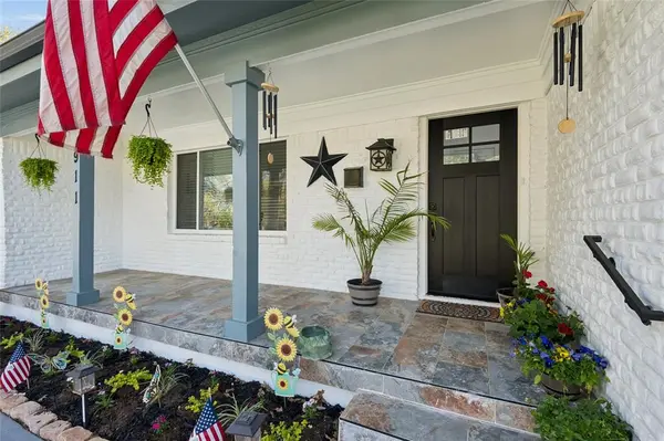 911 Vine Street, Euless, TX 76040