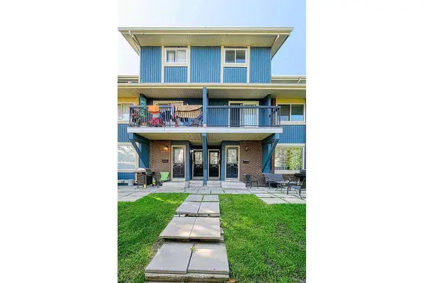 2200 Woodview DR SW #206, Calgary, AB T2W 3N6