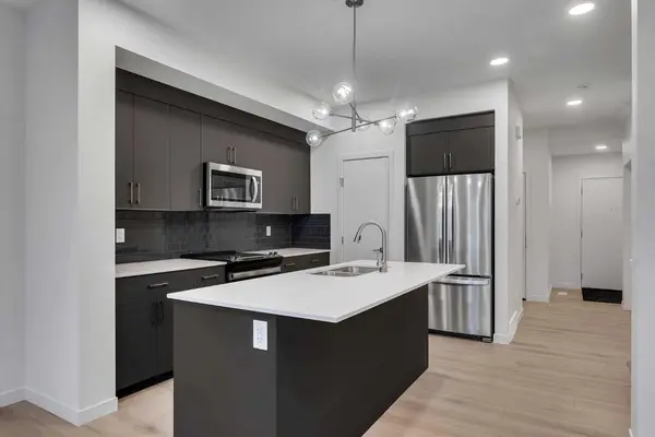 35 Heritage Heath, Cochrane, AB T4C 0L3