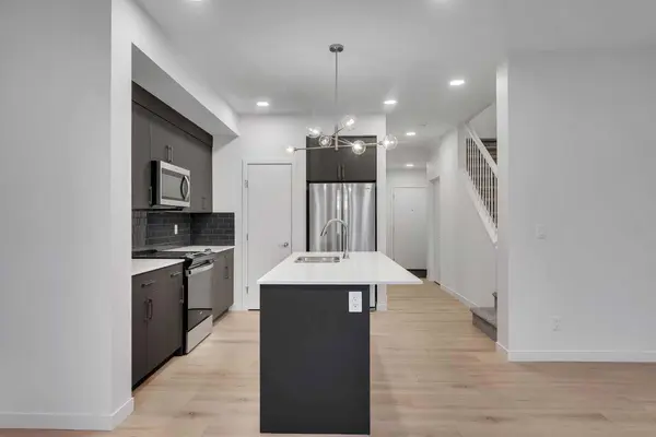 35 Heritage Heath, Cochrane, AB T4C 0L3