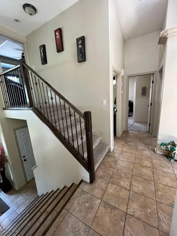 226 Gateway Manor S, Lethbridge, AB T1K 5S1