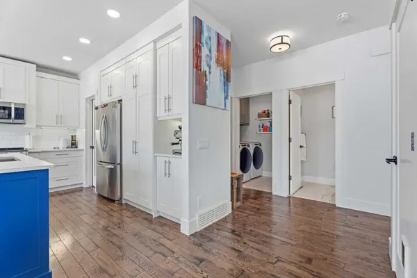 5 Cimarron Springs CIR, Okotoks, AB T1S 0M1