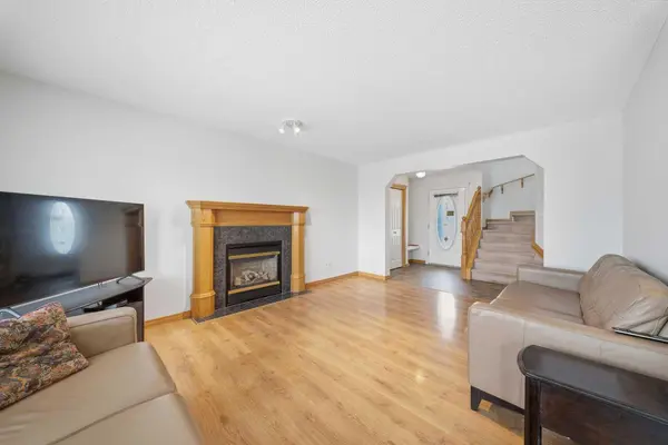 154 Hidden Hills TER NW, Calgary, AB T3A 6E3
