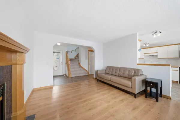 154 Hidden Hills TER NW, Calgary, AB T3A 6E3
