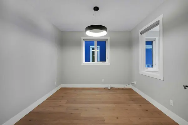 106 Rock Lake HTS NW, Calgary, AB T3G 0G3