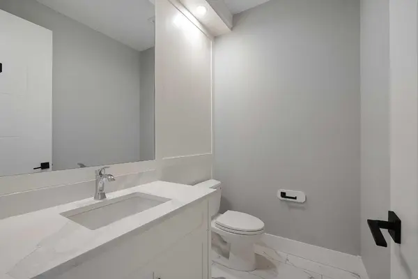 106 Rock Lake HTS NW, Calgary, AB T3G 0G3