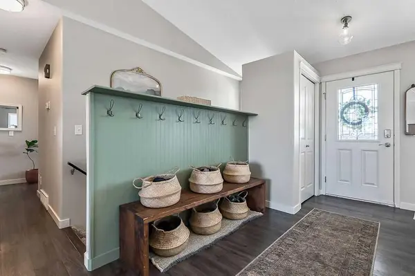 1724 4 AVE SE, High River, AB T1V 1W4