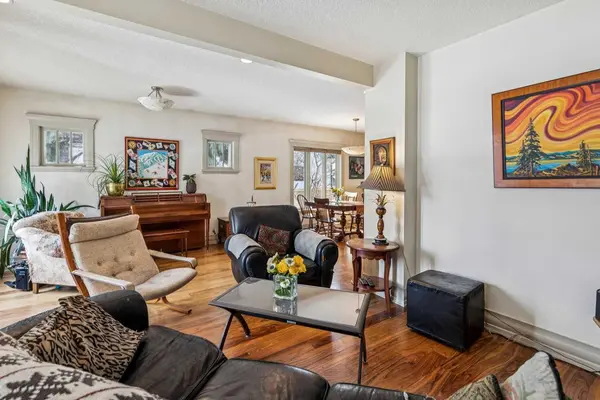 515 7 ST NE, Calgary, AB T2E4C5