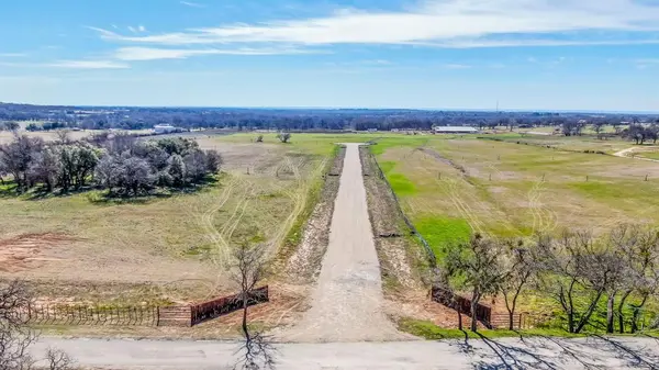 1001 Lambert Court, Weatherford, TX 76088