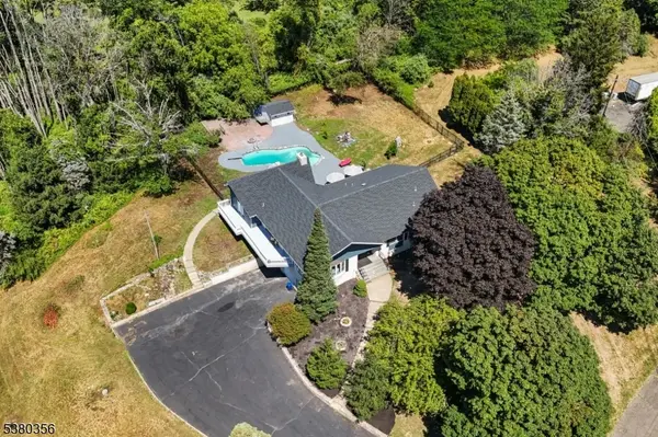 1 Rossi Dr, Clinton Twp., NJ 08809