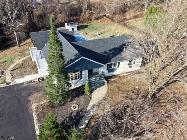 2 Rossi Dr, Clinton Twp., NJ 08809