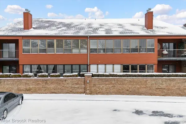 969 Greenview CT #42, Rochester Hills, MI 48307