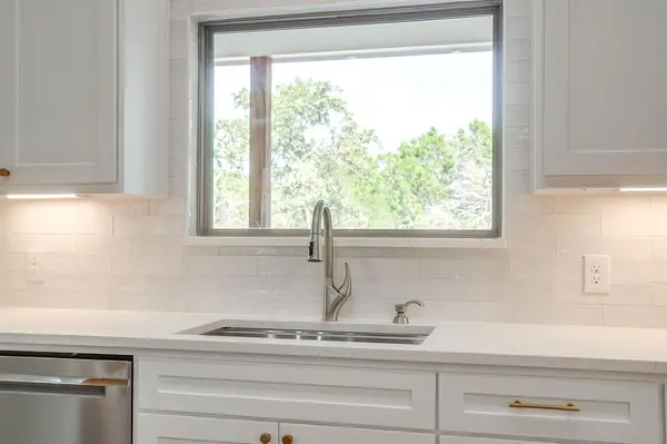 3347 N Lakeview Drive, Palo Pinto, TX 76484