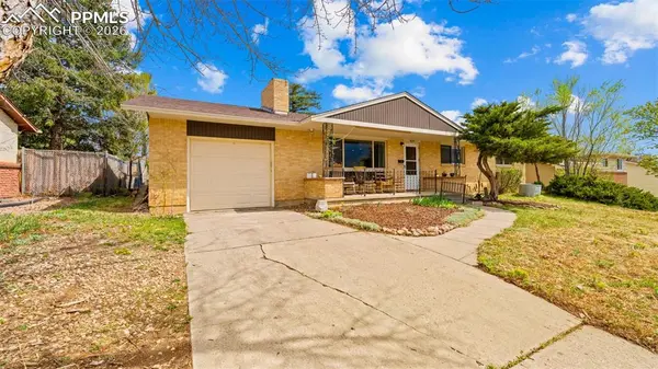 825 Panorama DR, Colorado Springs, CO 80904