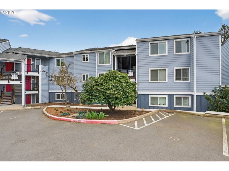 47 EAGLE CREST DR #13, Lake Oswego, OR 97035