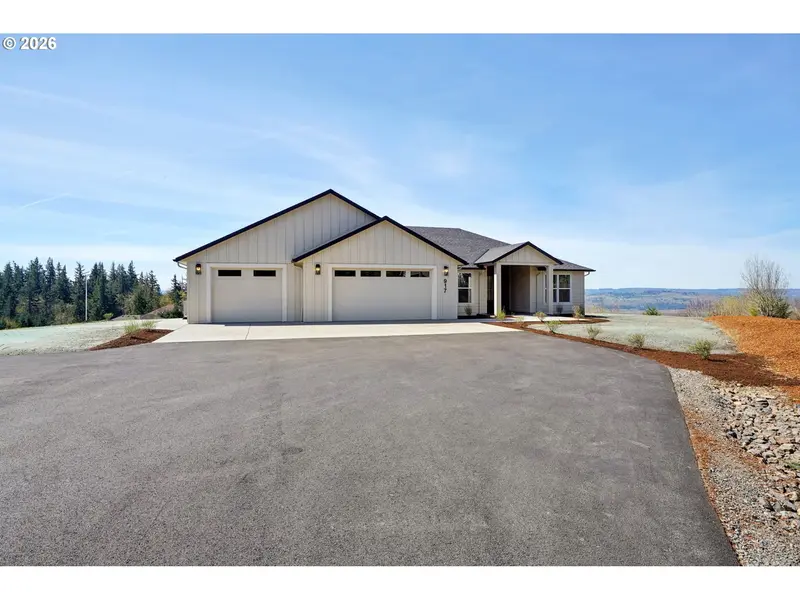 917 CONFER RD, Kalama, WA 98625