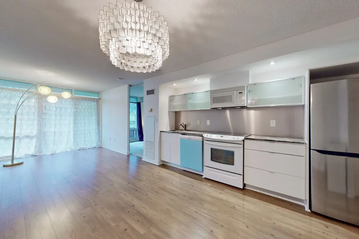 4K Spadina AVE #523, Toronto C01, ON M5V 3Y9