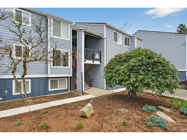 47 EAGLE CREST DR #13, Lake Oswego, OR 97035