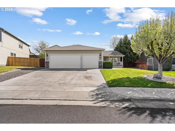 2216 NW EUCALYPTUS DR, Hermiston, OR 97838