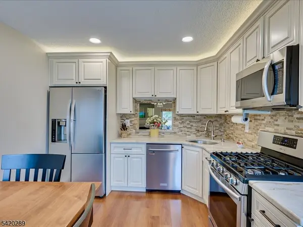 100 Goodwin Dr, North Brunswick Twp., NJ 08902