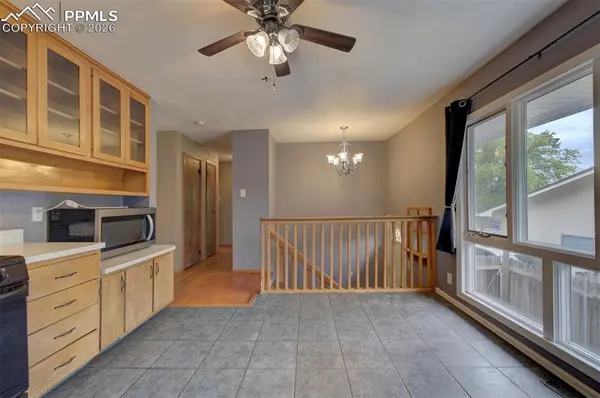 61 Louis Nelson RD, Pueblo, CO 81001