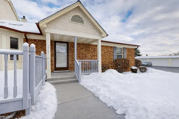 34765 E Wilma CT, Chesterfield Twp, MI 48047