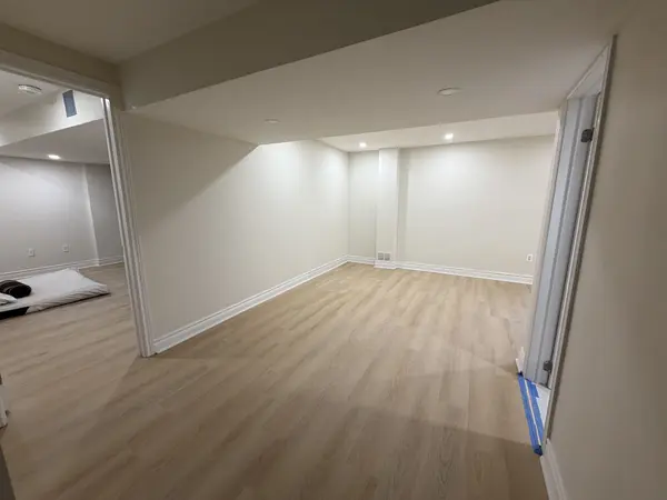 10 Sheldon DR #Bsmt, Ajax, ON L1T 4K7