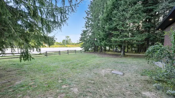 474 Taunton RD W, Ajax, ON L1T 4S9