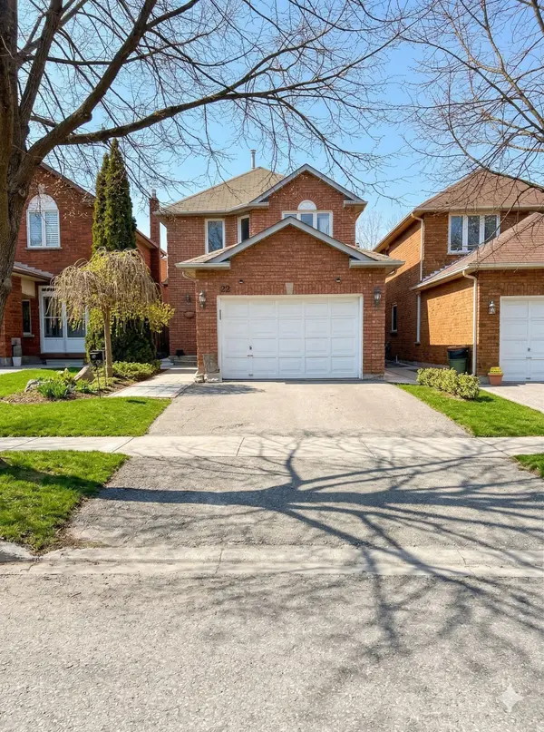 22 Elmpark CT #Main & 2nd Floor, Richmond Hill, ON L4C 9T8