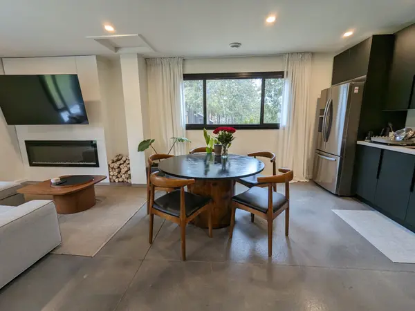 117 Glenlake BLVD, Collingwood, ON L9Y 3Z1