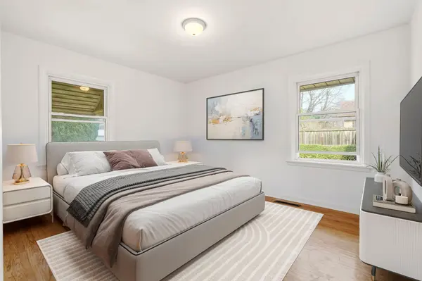 890 Falcon BLVD, Burlington, ON L7T 3B7