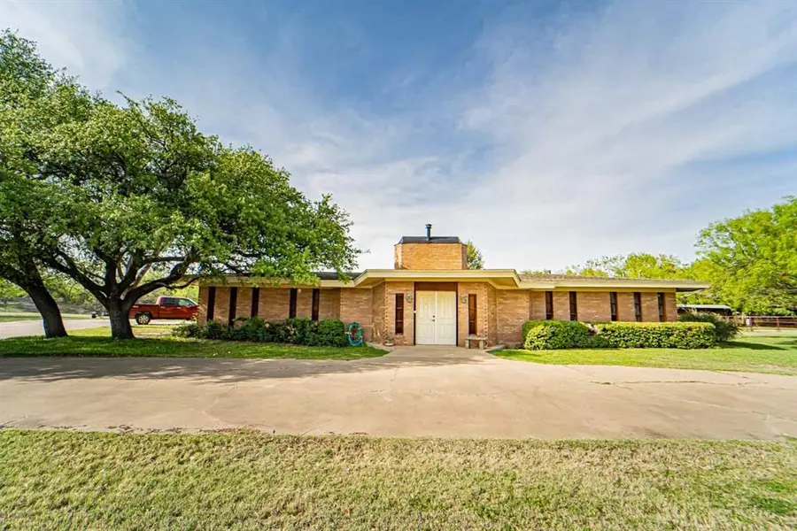 4 Chaparral Lane, Breckenridge, TX 76424