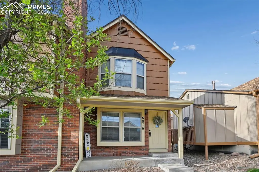 6816 Overland DR, Colorado Springs, CO 80919