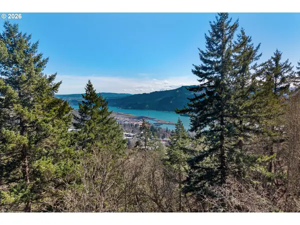 735 NW STRAWBERRY MOUNTAIN RD, White Salmon, WA 98672