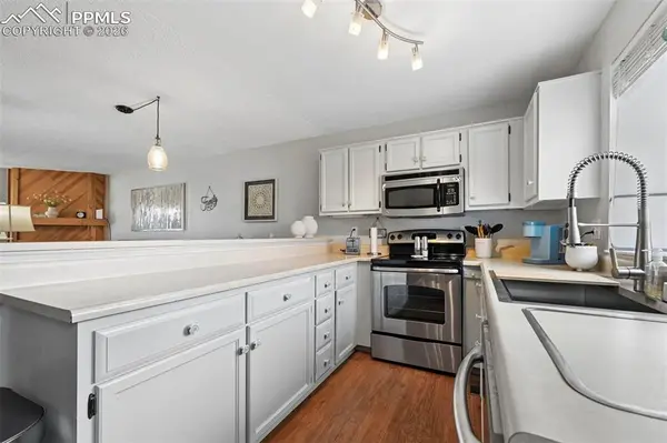 6816 Overland DR, Colorado Springs, CO 80919