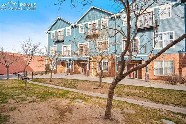 832 Wahsatch Ridge PT, Colorado Springs, CO 80903