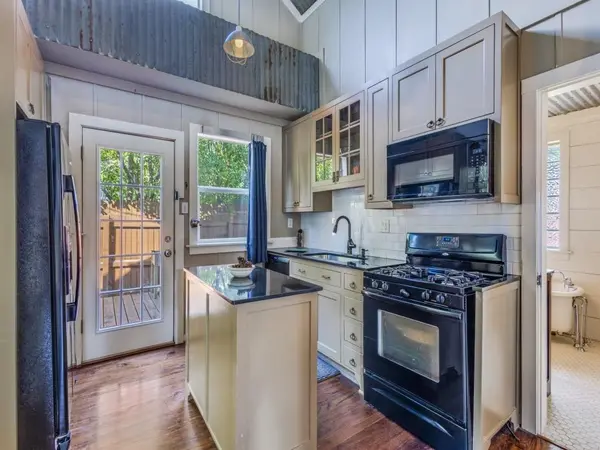 904 Florence Street, Mckinney, TX 75069