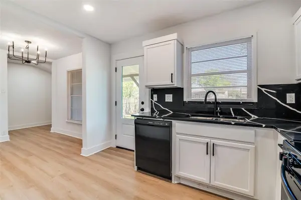 2129 Montalba Avenue, Dallas, TX 75228