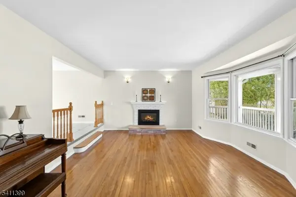 42 Arden Ct, Berkeley Heights Twp., NJ 07922