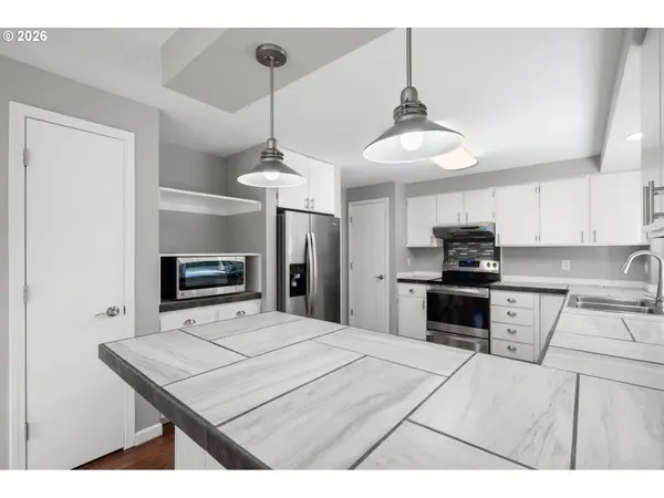 12245 SW ANN CT, Tigard, OR 97223