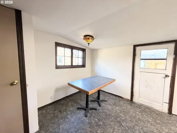 1207 10TH ST, La Grande, OR 97850