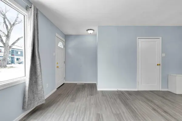 2211 19 ST NE #156, Calgary, AB T2E4Y5