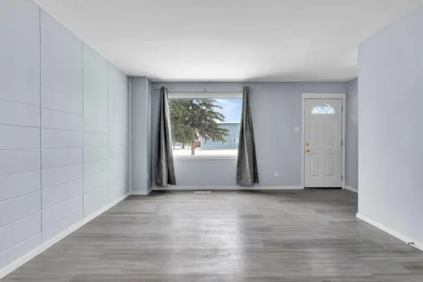 2211 19 ST NE #156, Calgary, AB T2E4Y5