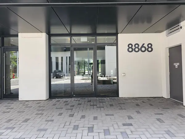 8868 Yonge ST #817E, Richmond Hill, ON L4C 1Z8