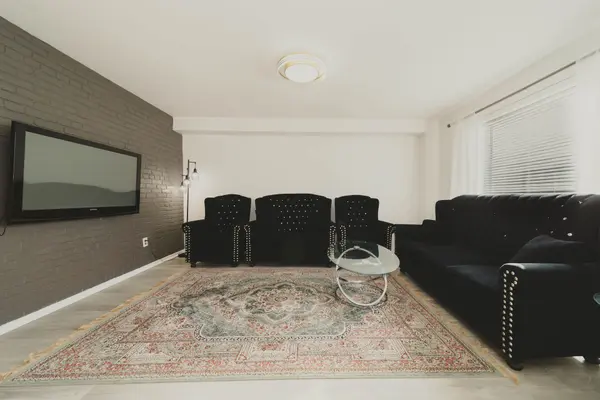 236 Flagstone WAY, Newmarket, ON L3X 2Y2