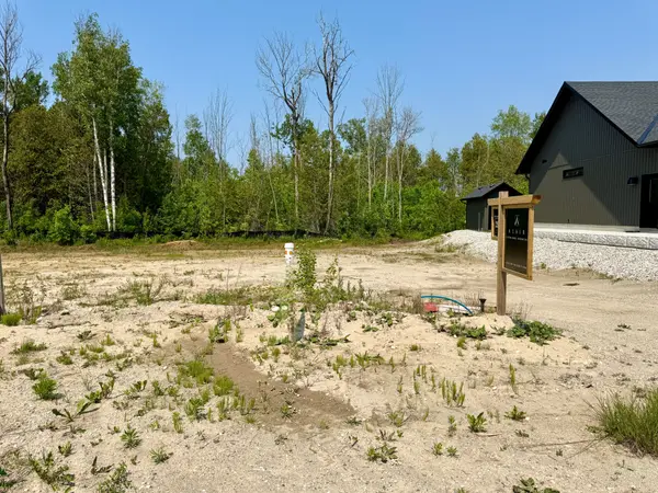 29 Lakeforest DR, Saugeen Shores, ON N0H 2L0