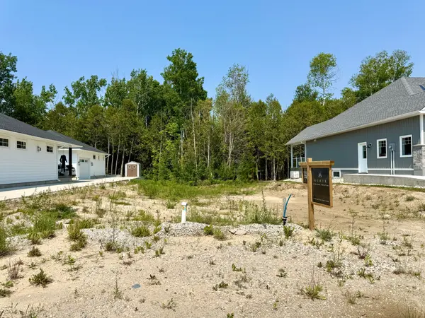 17 Lakeforest DR, Saugeen Shores, ON N0H 2L0