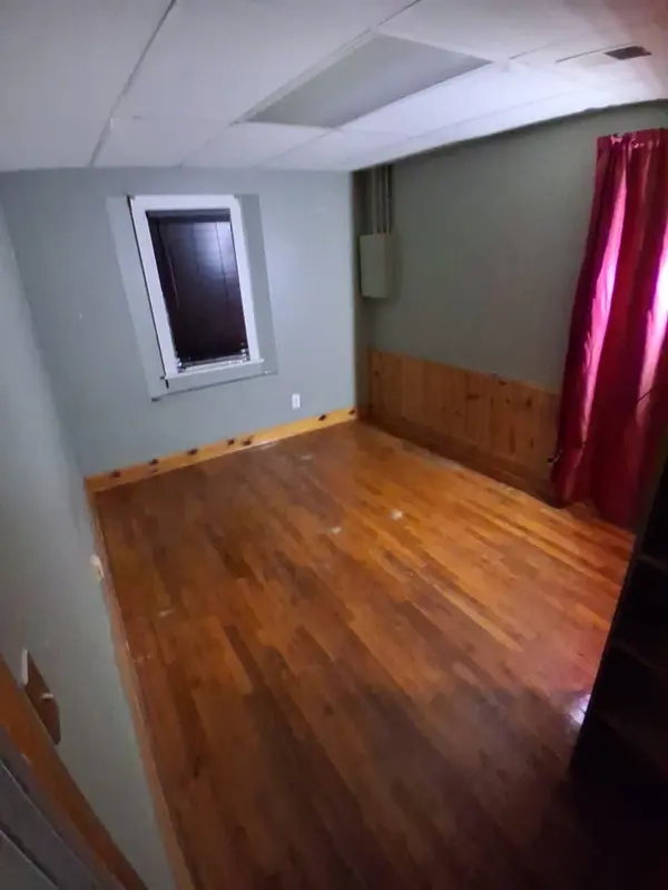 4712 Jefferson AVE, Midland, MI 48640