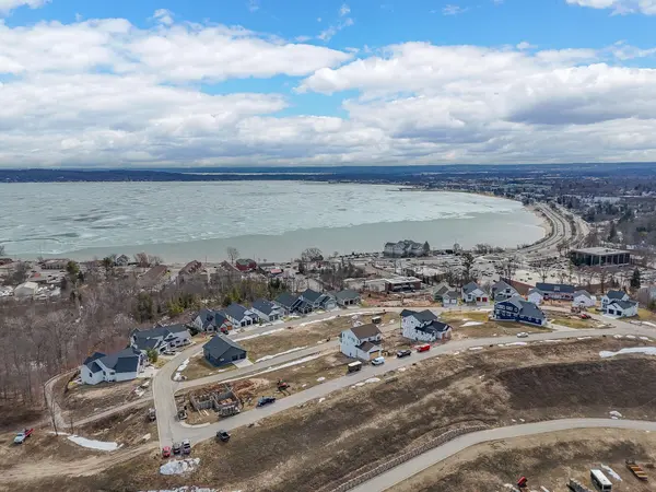 13793 S Celestial Ridge DR, Elmwood Twp, MI 49684